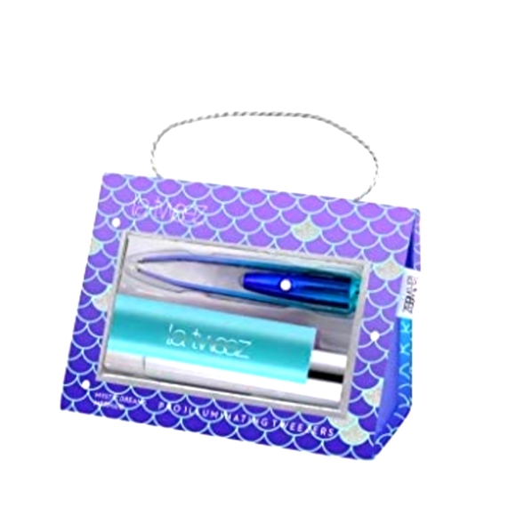 LA Tweeze Makeup La Tweez Lights Tweezers Poshmark